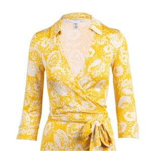 vintage diane von furstenberg sunflower wrap top 🌞